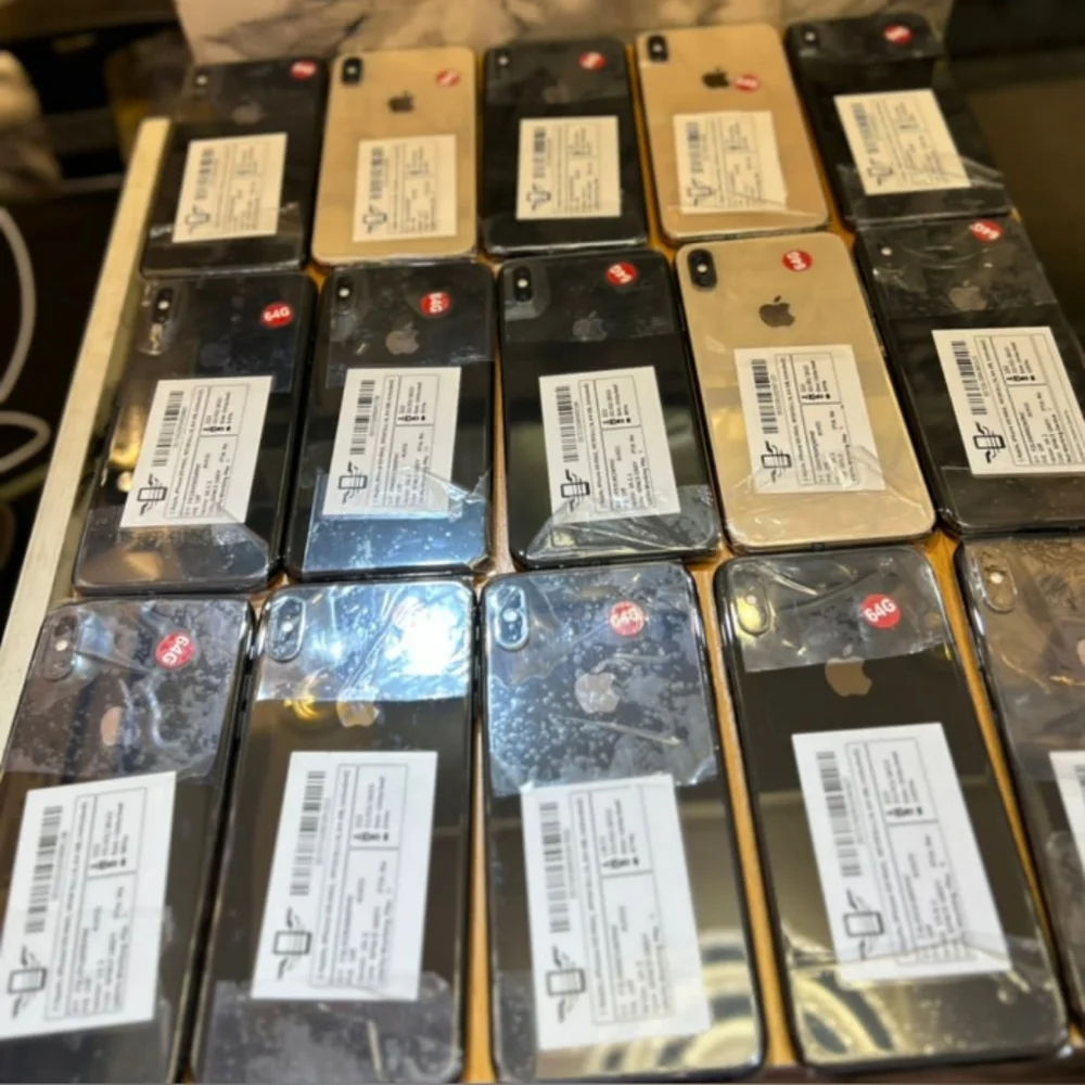 PHONE(s) - Picture 1 of 1